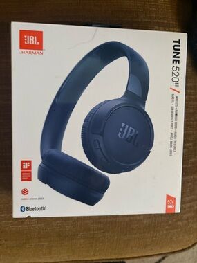 JBL Tune 520BT Wireless Headphones - Dark Blue